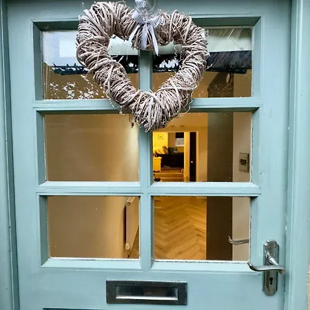 Otter Hollow - A Spacious *