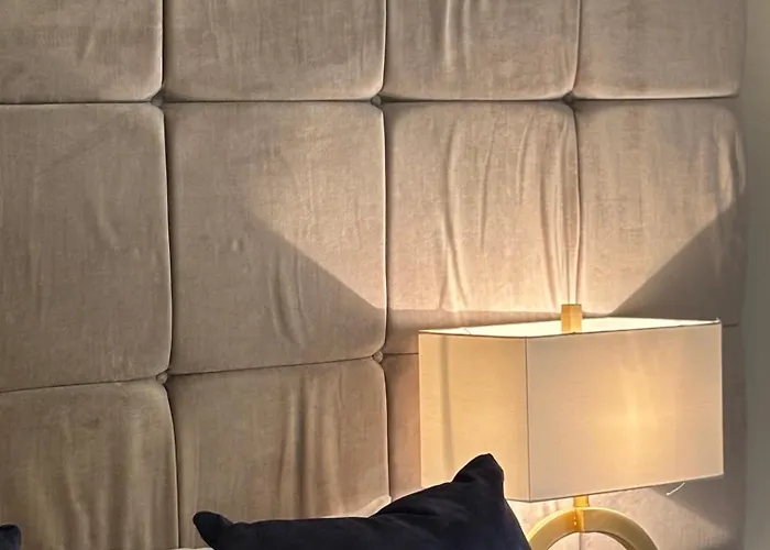 Апартаменти Otter Hollow - A Spacious *