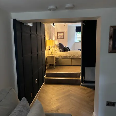 Otter Hollow - A Spacious Apartmán *